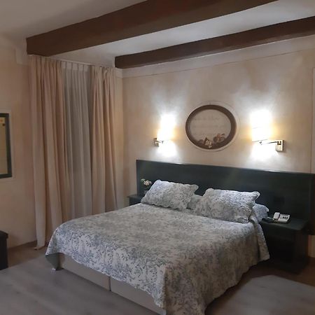 Hotel Borgo Antico Бибиена Екстериор снимка