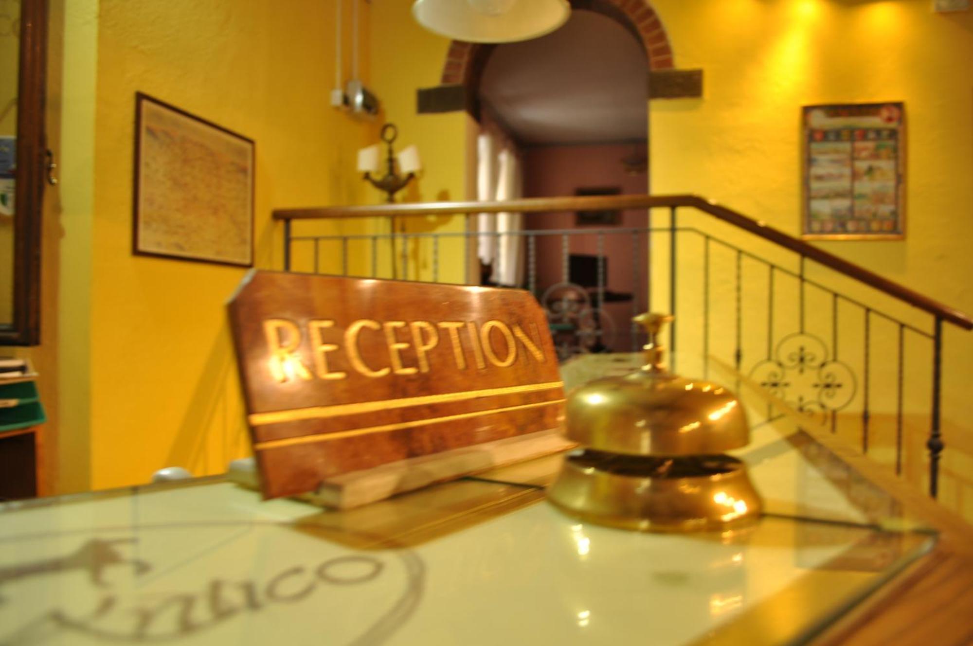 Hotel Borgo Antico Бибиена Екстериор снимка