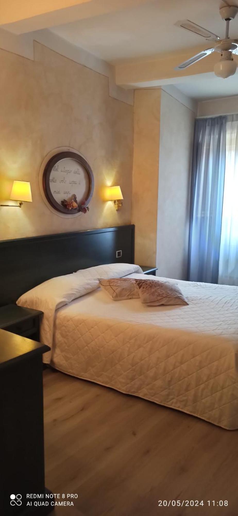 Hotel Borgo Antico Бибиена Екстериор снимка