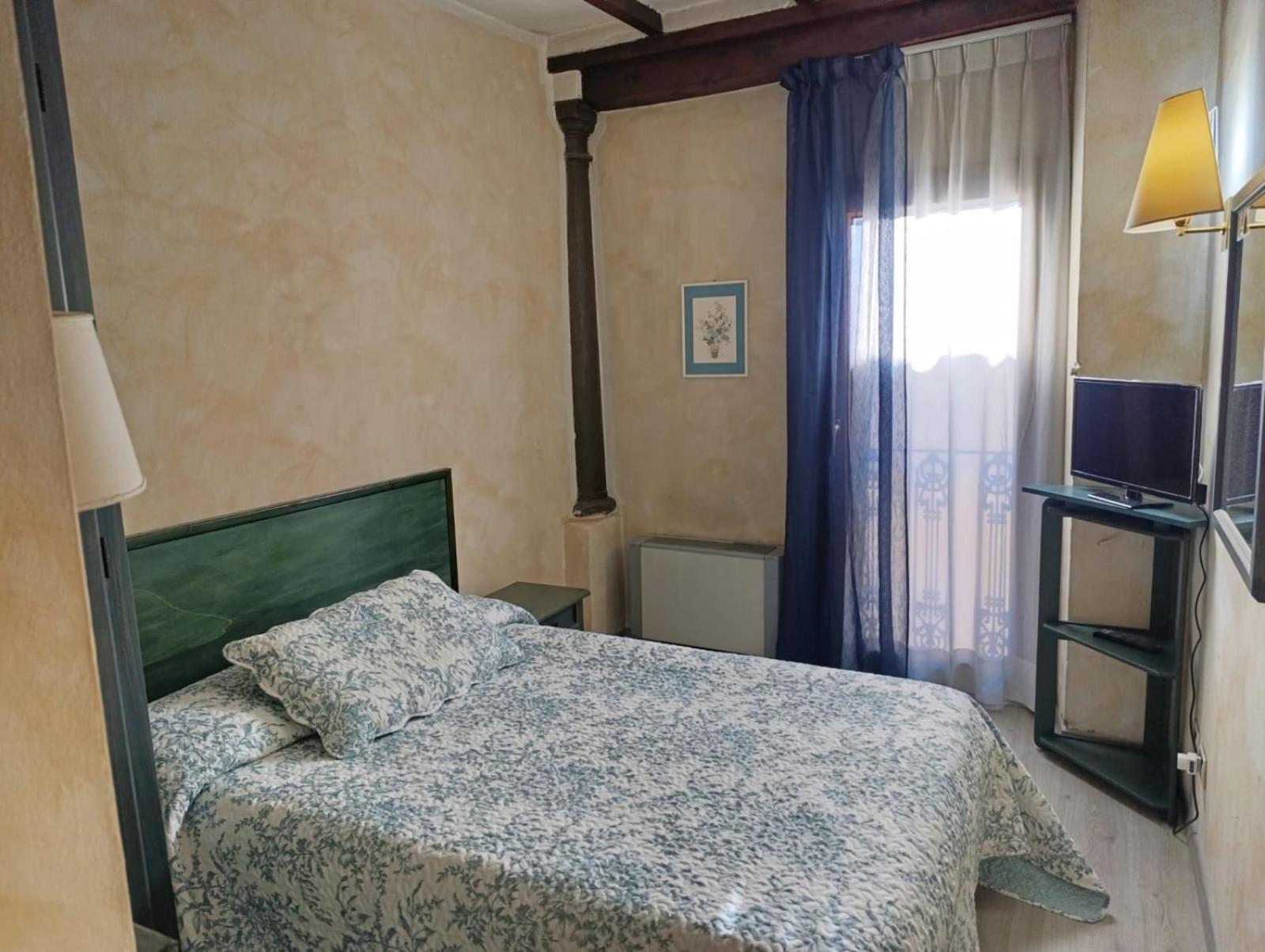 Hotel Borgo Antico Бибиена Екстериор снимка