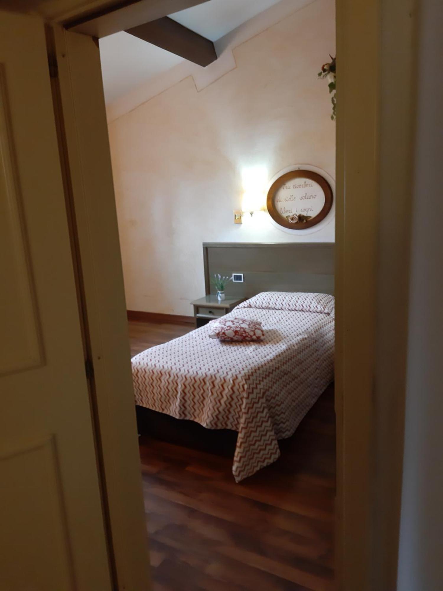 Hotel Borgo Antico Бибиена Екстериор снимка