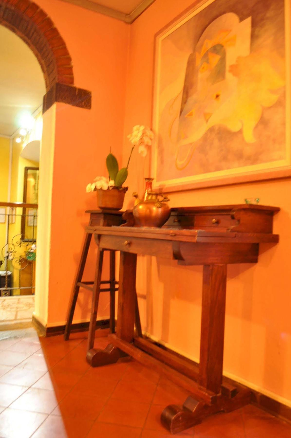 Hotel Borgo Antico Бибиена Екстериор снимка